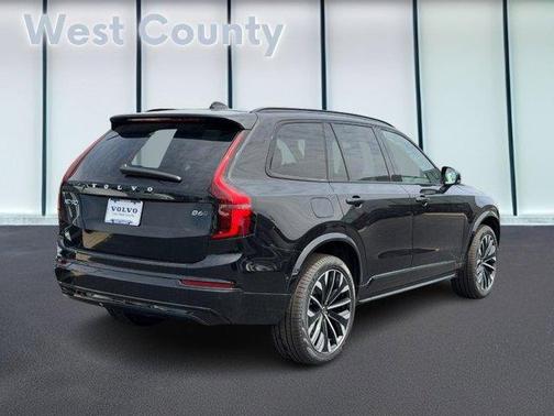 Onyx Black Metallic 2026 Volvo XC90 B6 AWD Ultra Dark Theme 6-Seater