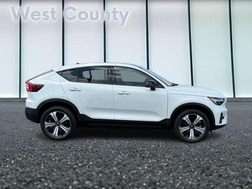 2023 Volvo C40 Recharge Pure Electric Twin Plus