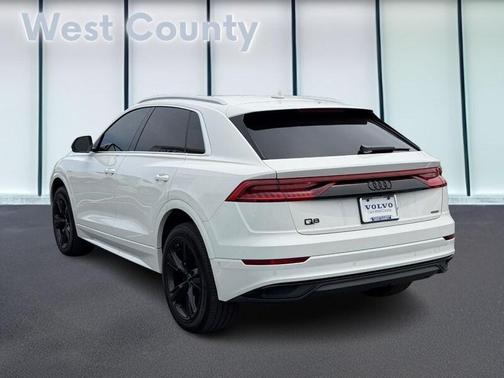 Carrara White 2022 Audi Q8 55 Premium