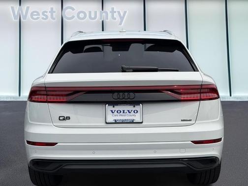 Carrara White 2022 Audi Q8 55 Premium