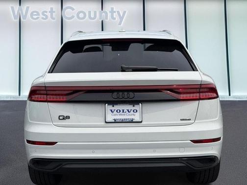 Carrara White 2022 Audi Q8 55 Premium