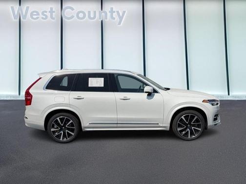 Crystal White 2023 Volvo XC90 B5 Plus