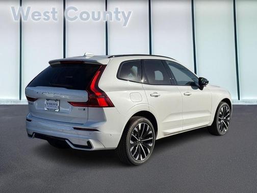 2026 Volvo XC60 B5 Ultra