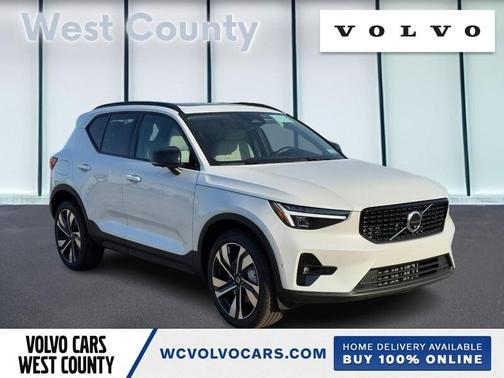 2026 Volvo XC40 B5 Ultra