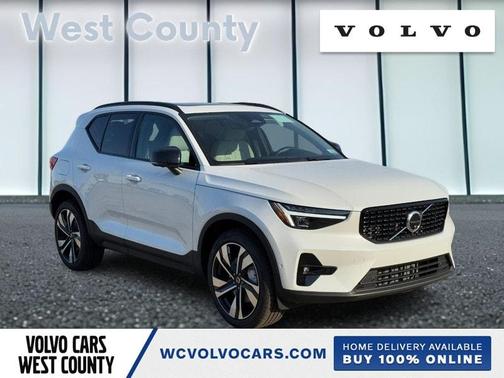 2026 Volvo XC40 B5 Ultra