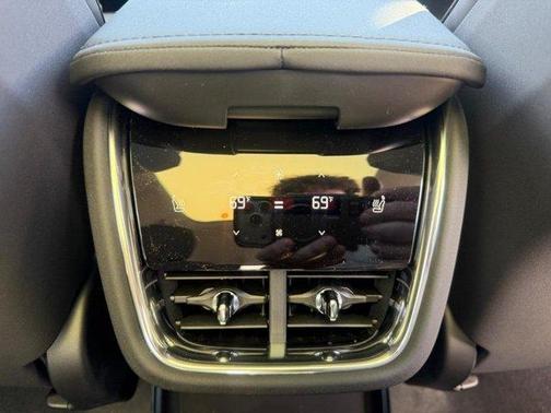 Crystal White 2026 Volvo EX90 Twin Motor Ultra