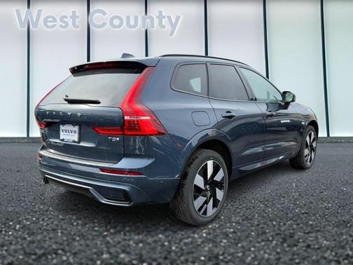 2025 Volvo XC60 Plug-In Hybrid T8 AWD Plus