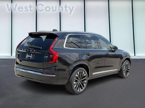 Onyx Black Metallic 2026 Volvo XC90 Plug-In Hybrid T8 Plus 7-Seater