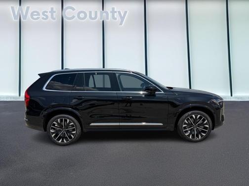 Onyx Black Metallic 2026 Volvo XC90 Plug-In Hybrid T8 Plus 7-Seater