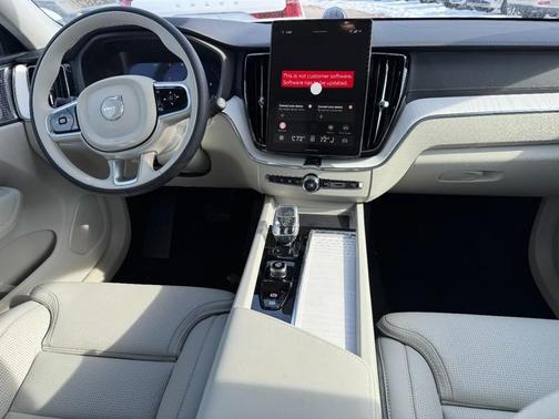 2026 Volvo XC60 B5 Ultra