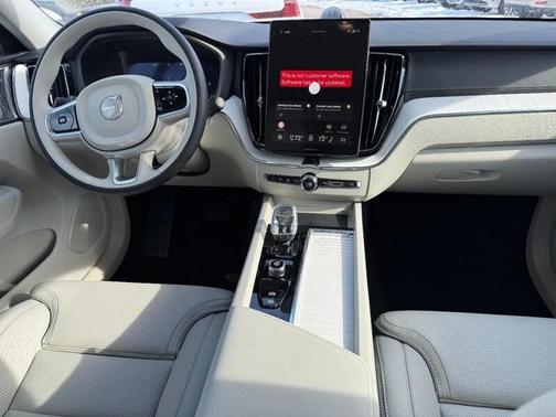 2026 Volvo XC60 B5 Ultra