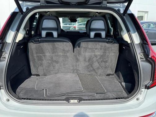 2025 Volvo XC90 B6 Plus 7-Seater