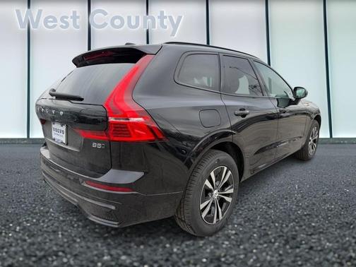 2025 Volvo XC60 B5 AWD Core