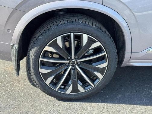 2026 Volvo XC90 B5 Plus 7-Seater