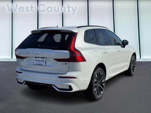2026 Volvo XC60 B5 Ultra