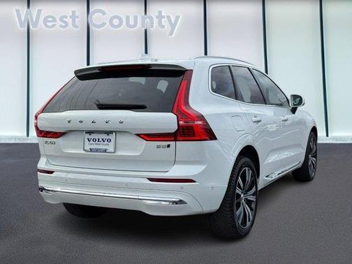 2023 Volvo XC60 B5 Plus Bright Theme