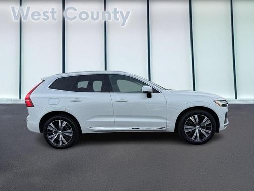2023 Volvo XC60 B5 Plus Bright Theme