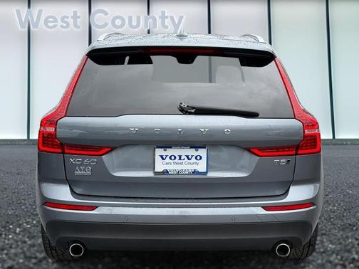 2021 Volvo XC60 T5 Momentum