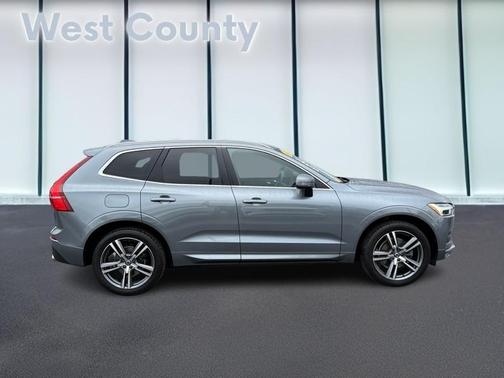 2021 Volvo XC60 T5 Momentum