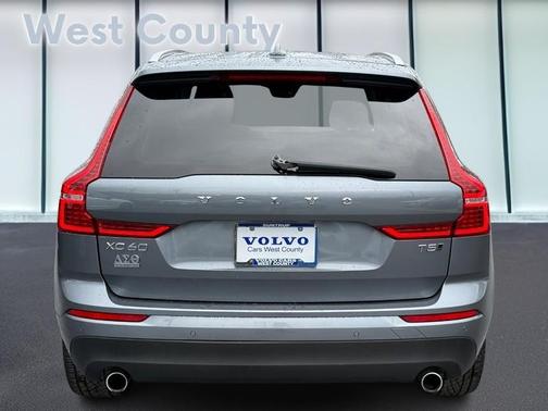 2021 Volvo XC60 T5 Momentum