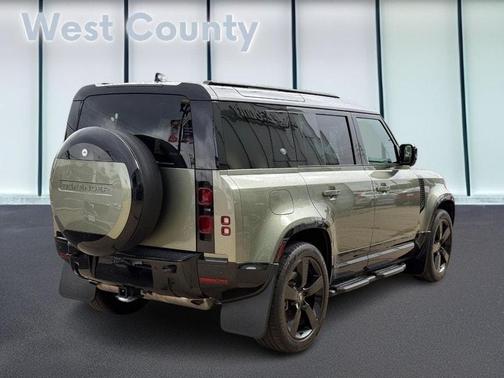 2024 Land Rover Defender P400 X-Dynamic SE