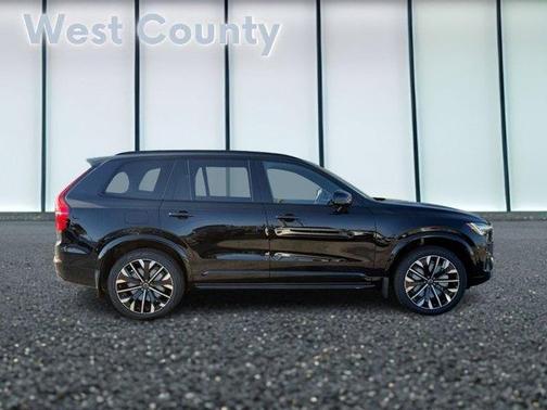 2026 Volvo XC90 B6 AWD Ultra Dark Theme 7-Seater