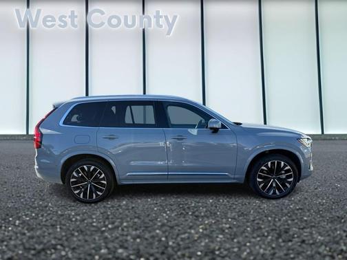 2025 Volvo XC90 B6 Plus 7-Seater