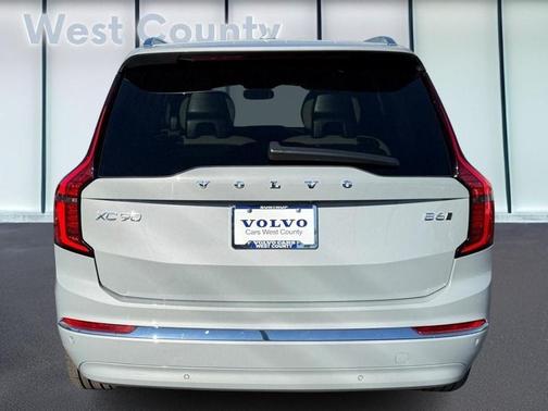2025 Volvo XC90 B6 Plus 7-Seater