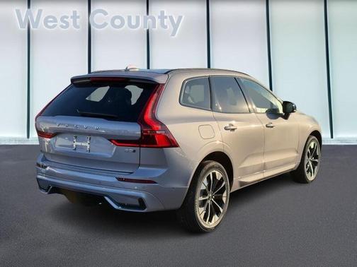 2026 Volvo XC60 B5 Plus