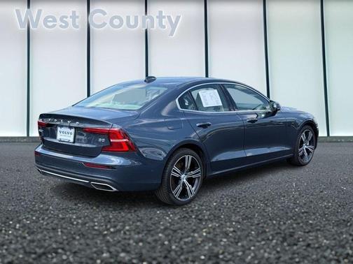 2022 Volvo S60 B5 Inscription