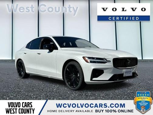 2023 Volvo S60 Recharge Plug-In Hybrid T8 Plus Black Edition
