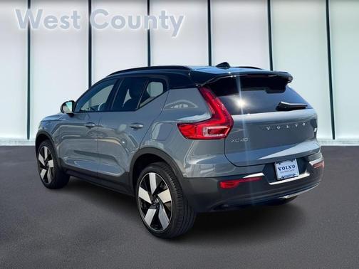 Gray Metallic 2023 Volvo XC40 Recharge Pure Electric Twin Ultimate