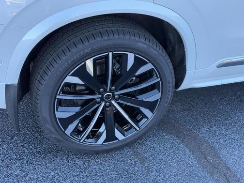 2026 Volvo XC90 B6 Plus 6-Seater