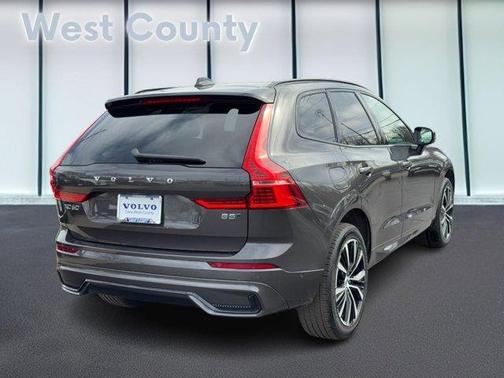 2025 Volvo XC60 B5 Plus