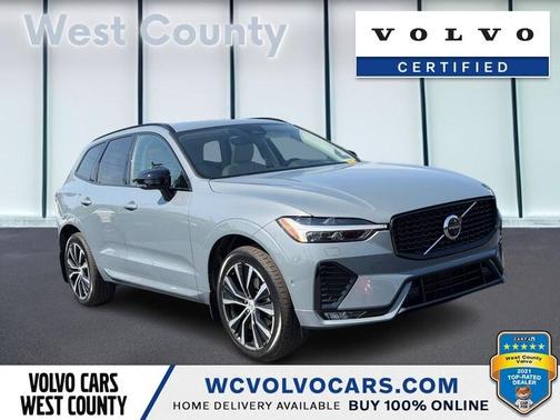2023 Volvo XC60 B5 Plus Dark Theme
