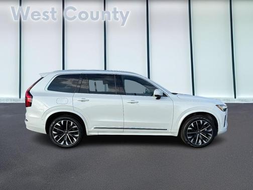 2025 Volvo XC90 B6 Plus 7-Seater