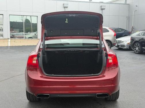 Flamenco Red Metallic 2015 Volvo S60 T5 Premier Plus