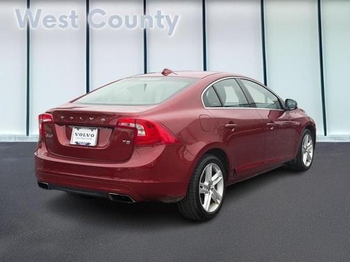 Flamenco Red Metallic 2015 Volvo S60 T5 Premier Plus