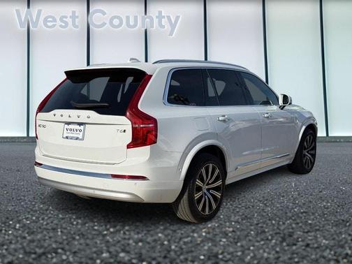 2022 Volvo XC90 T6 Inscription 7 Passenger