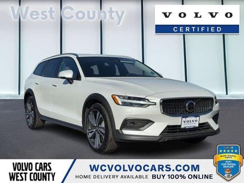2025 Volvo V60 Cross Country B5 Plus