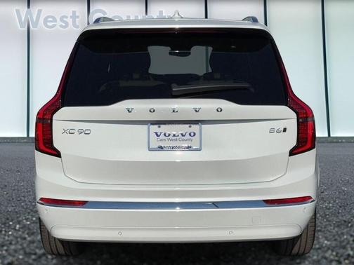 2025 Volvo XC90 B6 Plus 7-Seater