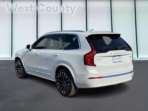 2025 Volvo XC90 B6 Plus 7-Seater