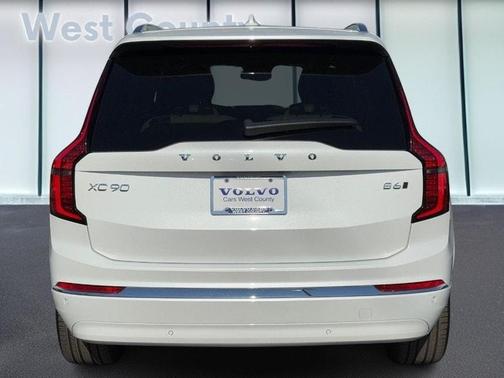 2025 Volvo XC90 B6 Plus 7-Seater