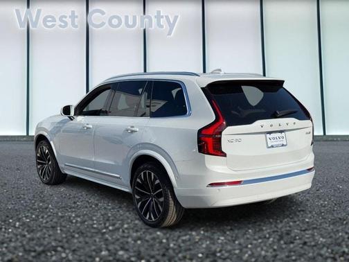 2025 Volvo XC90 B6 Plus 7-Seater