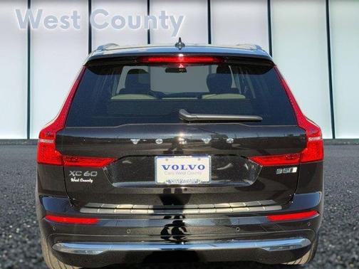 2023 Volvo XC60 B5 Plus Bright Theme
