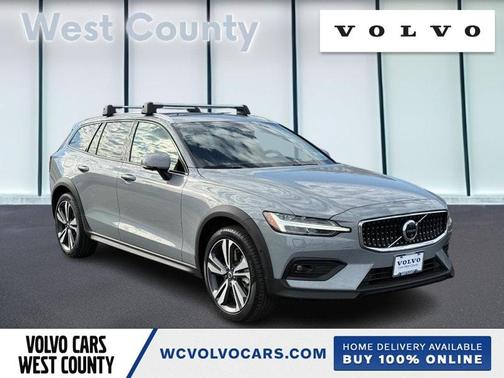 2025 Volvo V60 Cross Country B5 Plus