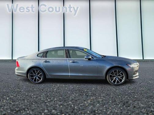 2018 Volvo S90 T5 Momentum