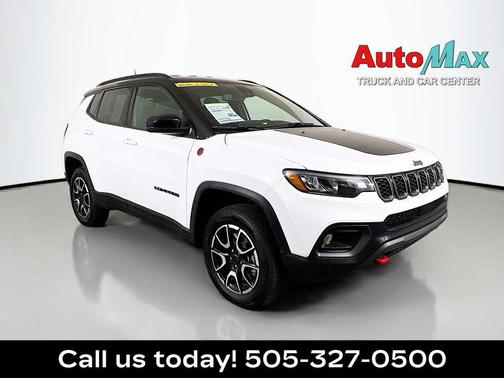 Bright White Clearcoat 2025 Jeep Compass Trailhawk