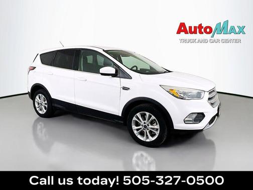 Oxford White 2017 Ford Escape SE