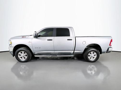 2023 RAM 2500 Big Horn Crew Cab 4x4 6'4' Box